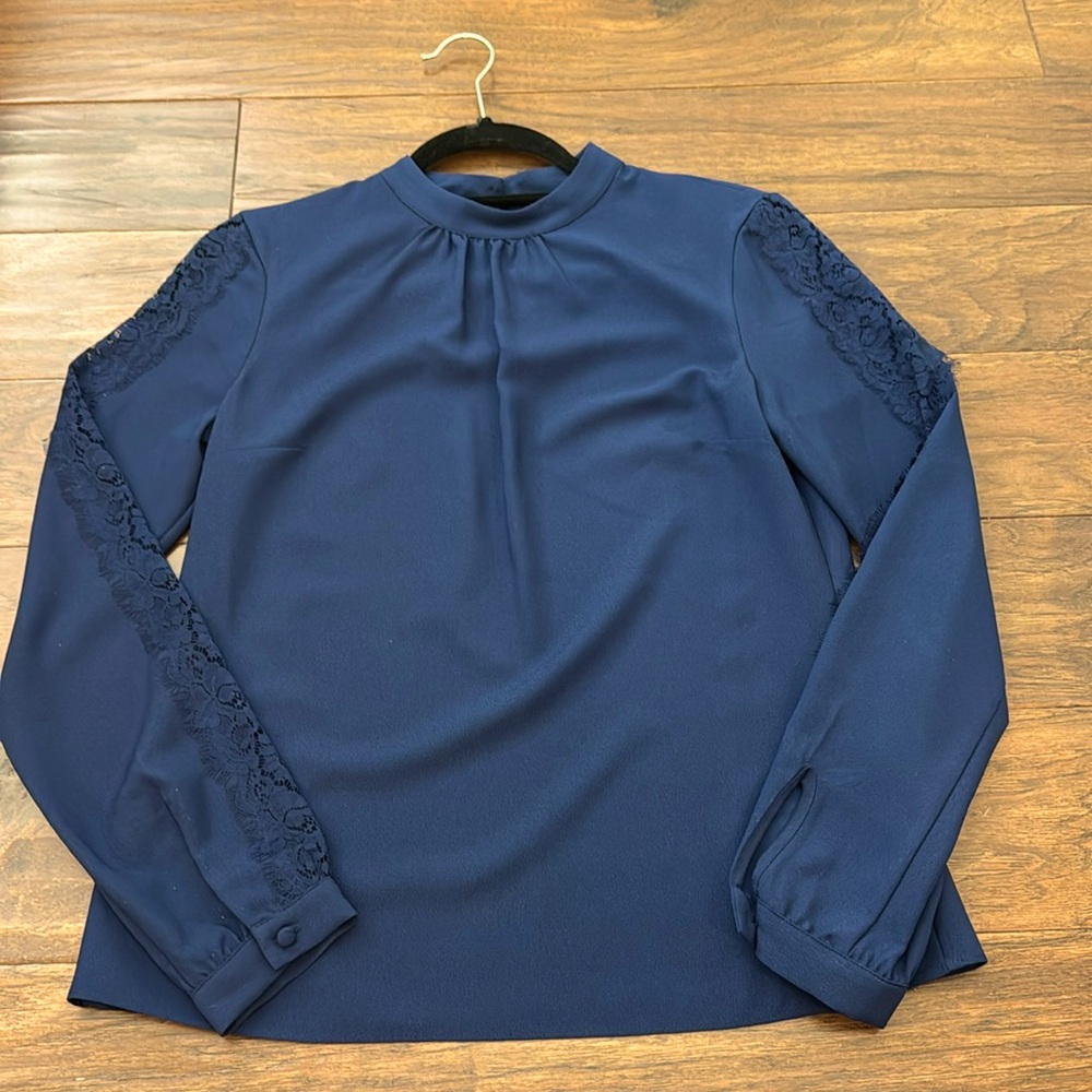 Women’s Brooks Brothers Blouse (Size 2)